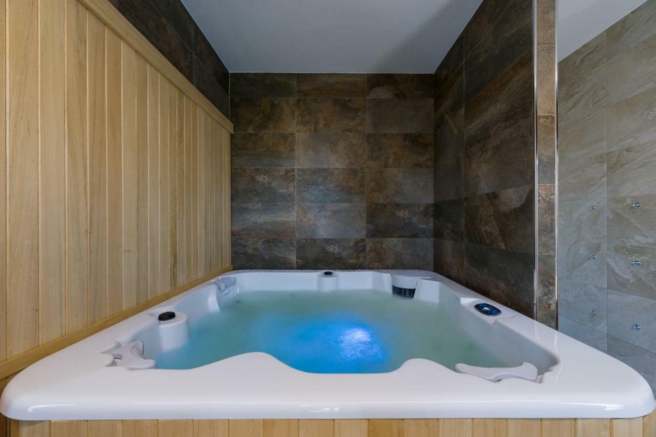 Hotel A Curuxa Wellness Arzúa Esterno foto